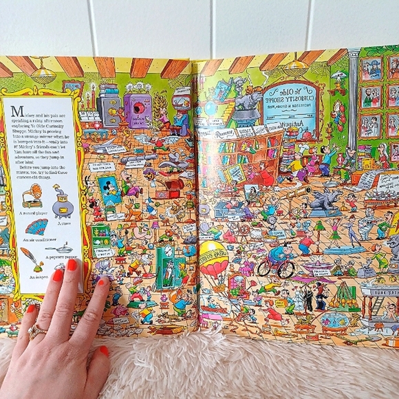 Vintage Disney Mickey And Friends Look And Find - Picture 5 of 7